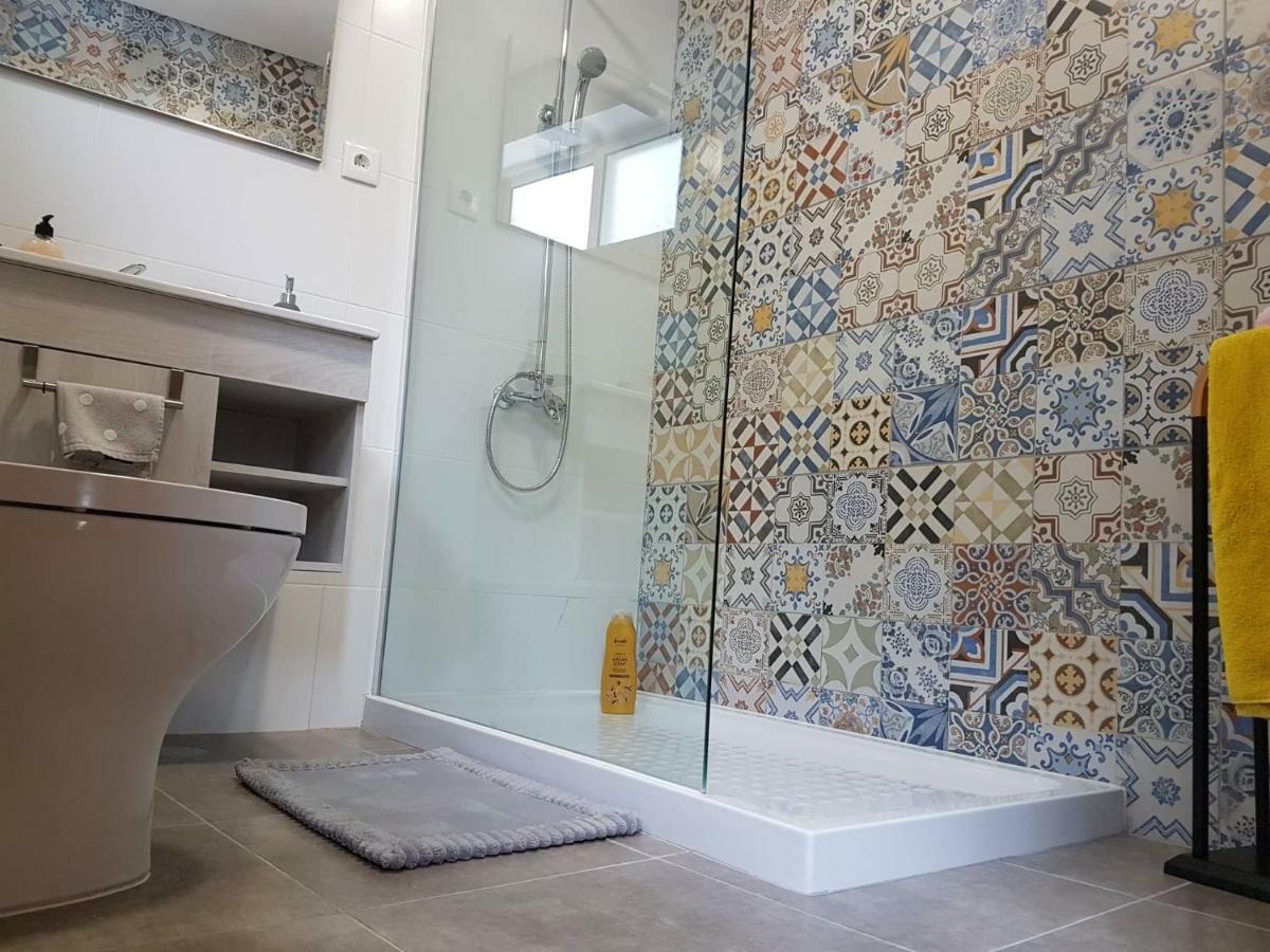 מוסטיירוס Join Our Relaxed House Near The Beach - Mosteiros מראה חיצוני תמונה